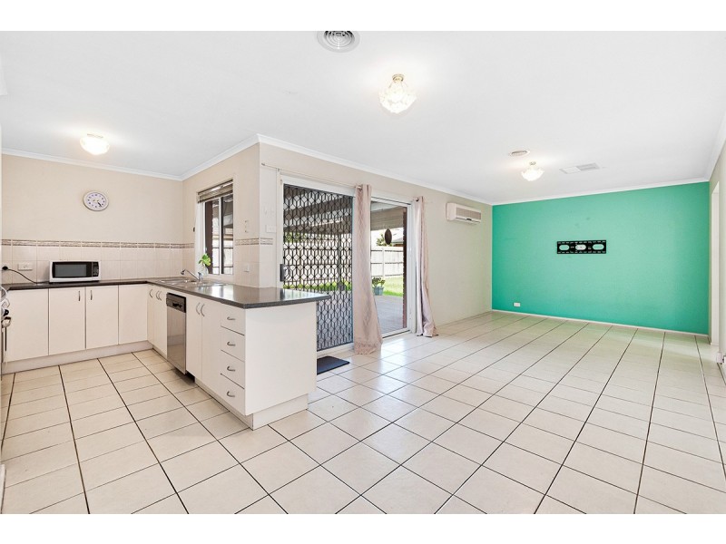 7 Ovata Place, Cranbourne West VIC 3977