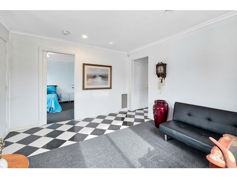 3 Calais Circuit, Cranbourne West VIC 3977