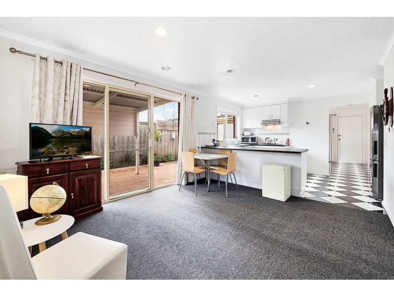 3 Calais Circuit, Cranbourne West VIC 3977