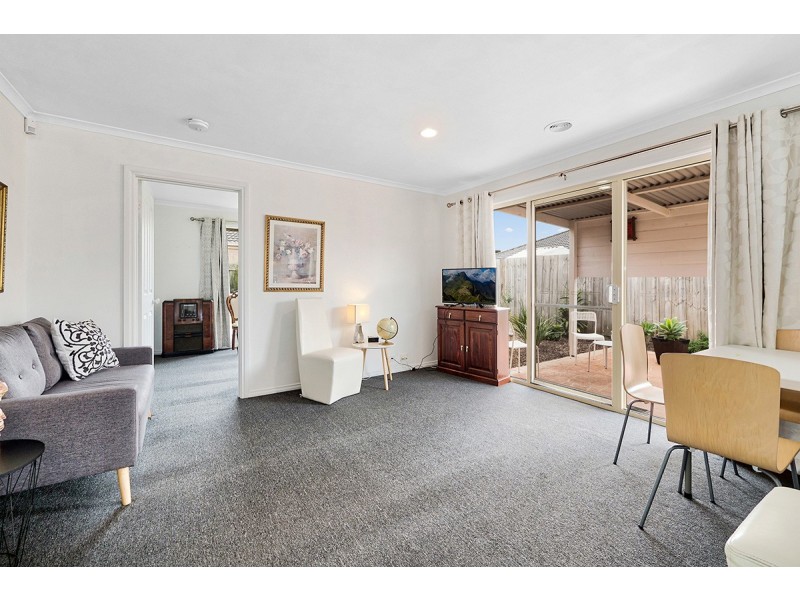 3 Calais Circuit, Cranbourne West VIC 3977