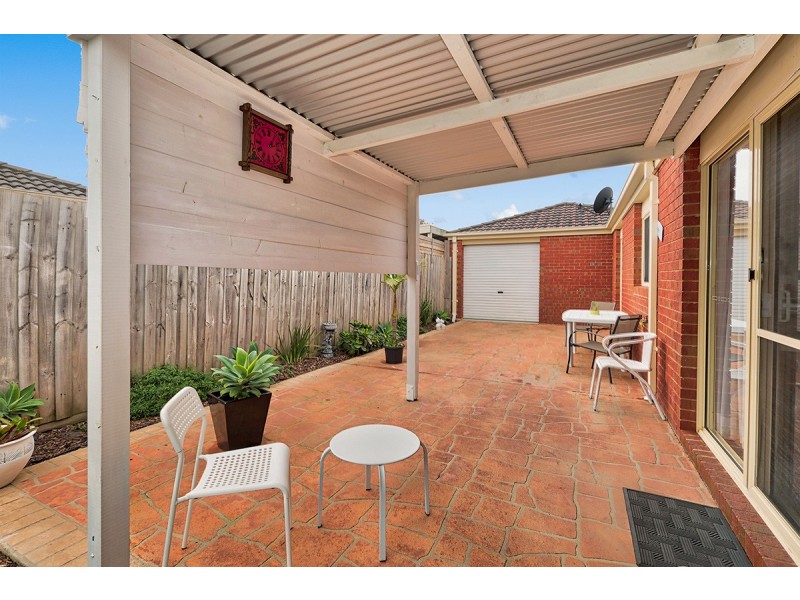 3 Calais Circuit, Cranbourne West VIC 3977