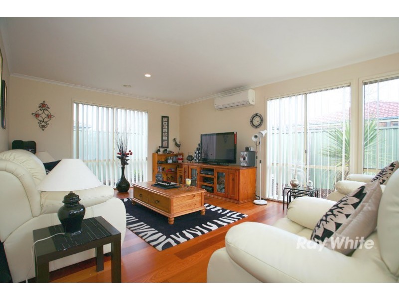 11 Thistlewood Place, Cranbourne East VIC 3977