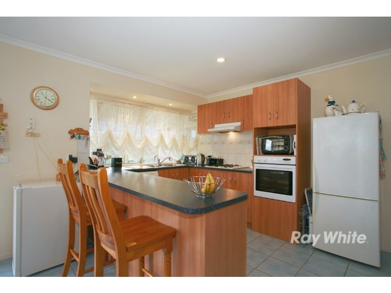 11 Thistlewood Place, Cranbourne East VIC 3977