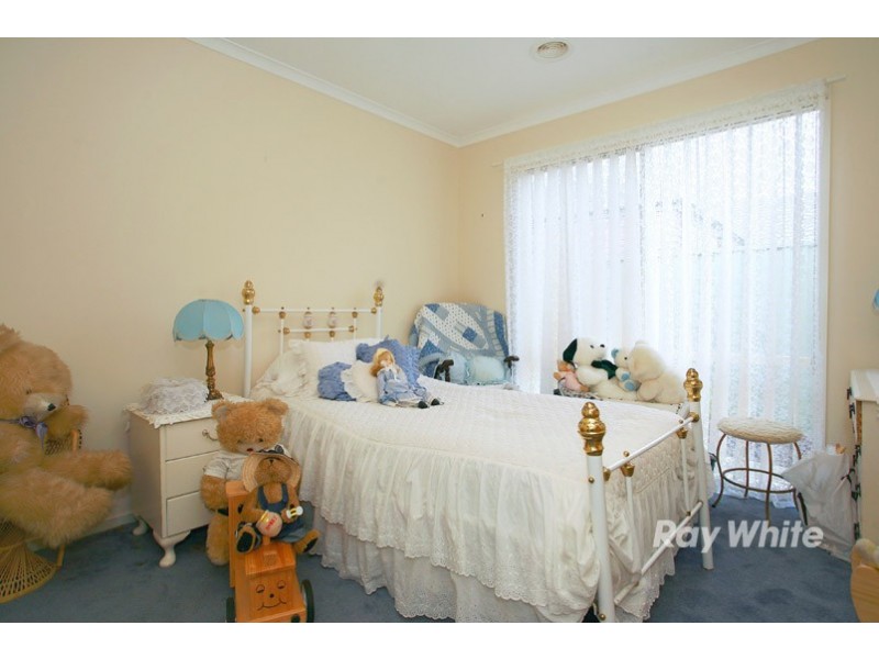 11 Thistlewood Place, Cranbourne East VIC 3977