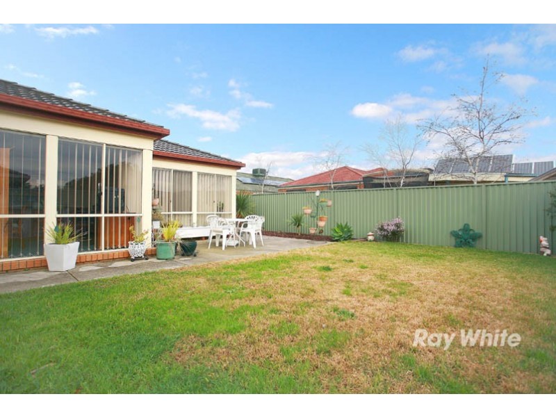11 Thistlewood Place, Cranbourne East VIC 3977
