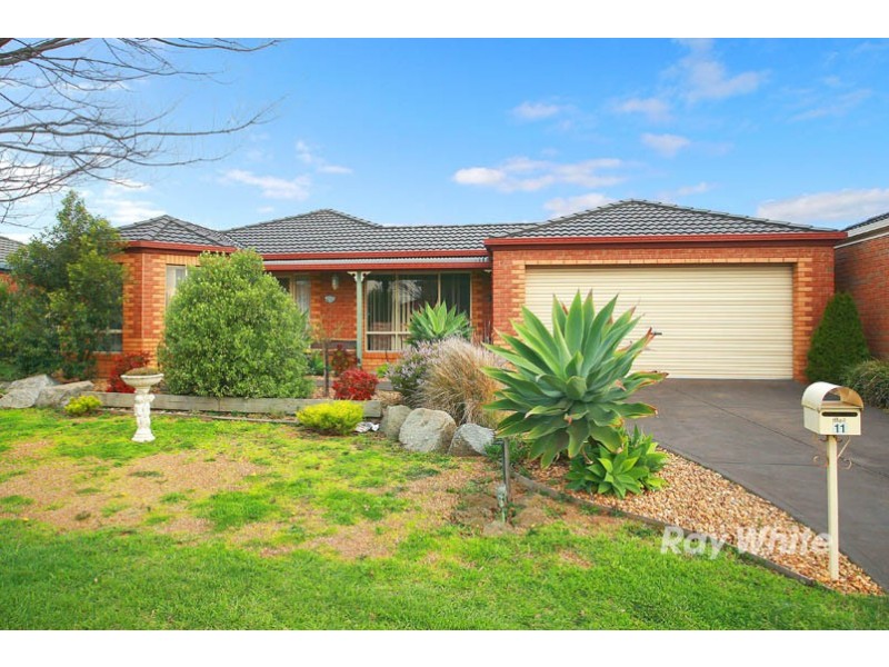 11 Thistlewood Place, Cranbourne East VIC 3977