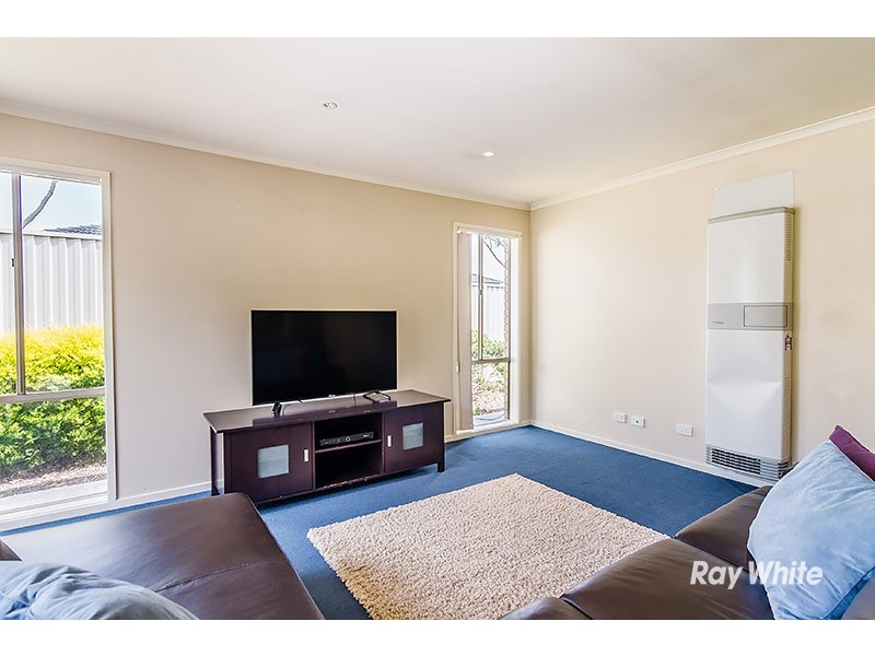 58 Scotsdale Drive, Cranbourne East VIC 3977