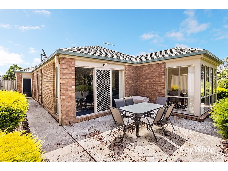58 Scotsdale Drive, Cranbourne East VIC 3977