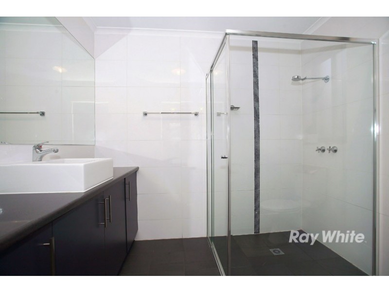 28 Dan Morgan Drive, Cranbourne East VIC 3977
