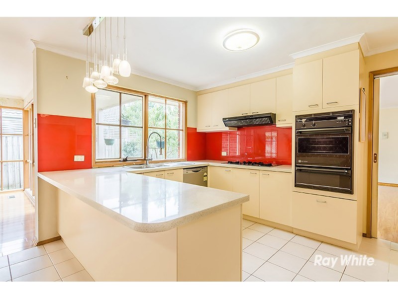 86 Waverley Park Drive, Cranbourne North VIC 3977