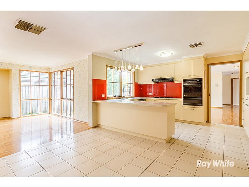 86 Waverley Park Drive, Cranbourne North VIC 3977