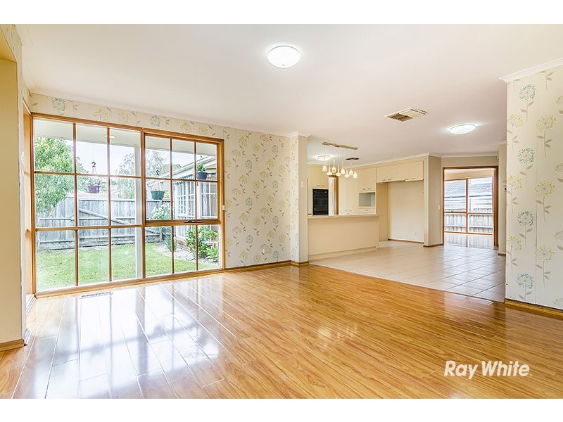 86 Waverley Park Drive, Cranbourne North VIC 3977