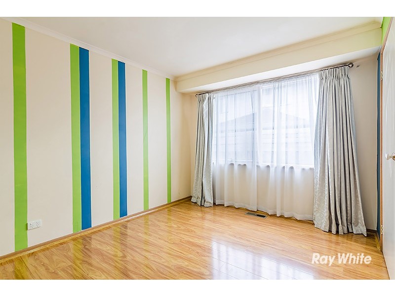 86 Waverley Park Drive, Cranbourne North VIC 3977