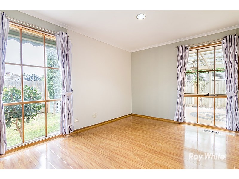 86 Waverley Park Drive, Cranbourne North VIC 3977
