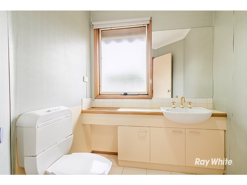 86 Waverley Park Drive, Cranbourne North VIC 3977