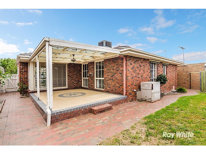 86 Waverley Park Drive, Cranbourne North VIC 3977