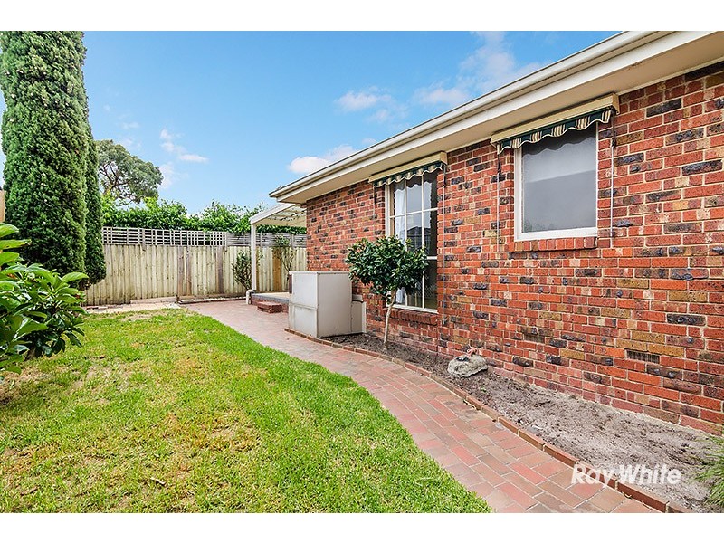 86 Waverley Park Drive, Cranbourne North VIC 3977