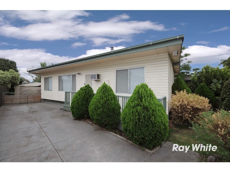 9 Damian Court, Cranbourne VIC 3977