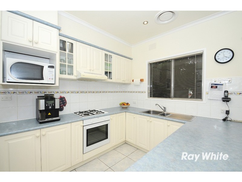 9 Damian Court, Cranbourne VIC 3977