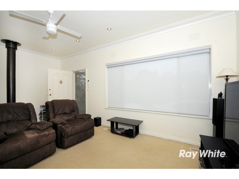 9 Damian Court, Cranbourne VIC 3977