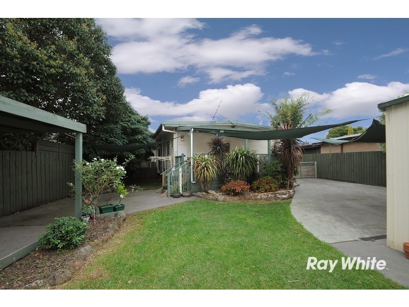 9 Damian Court, Cranbourne VIC 3977