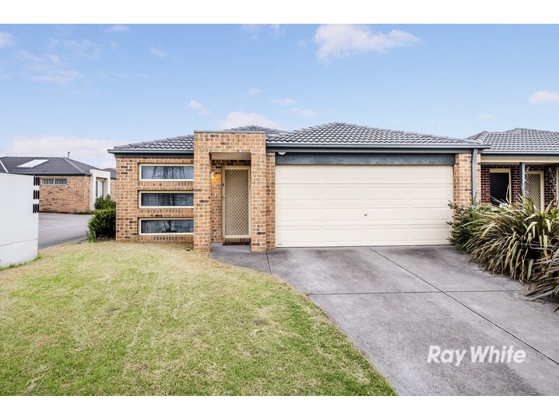 2/107-109 Breens Road, Cranbourne West VIC 3977