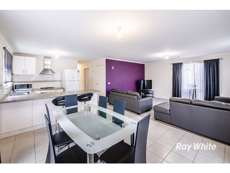 2/107-109 Breens Road, Cranbourne West VIC 3977