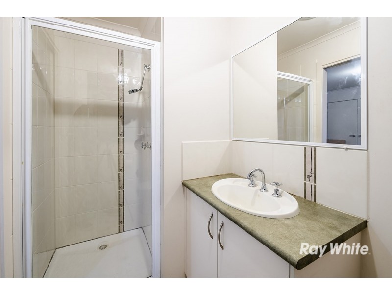 2/107-109 Breens Road, Cranbourne West VIC 3977