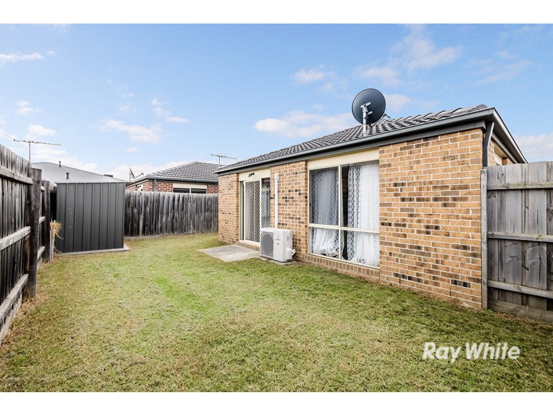 2/107-109 Breens Road, Cranbourne West VIC 3977