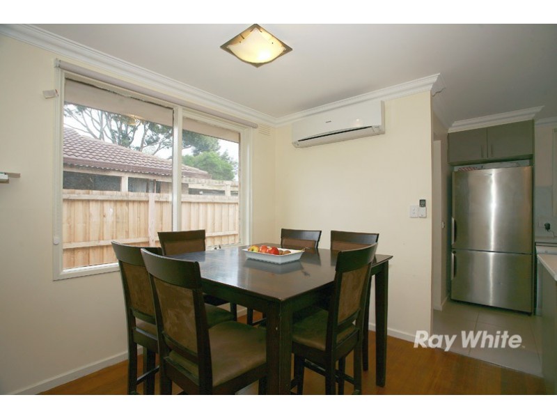 8 Roma Avenue, Cranbourne VIC 3977