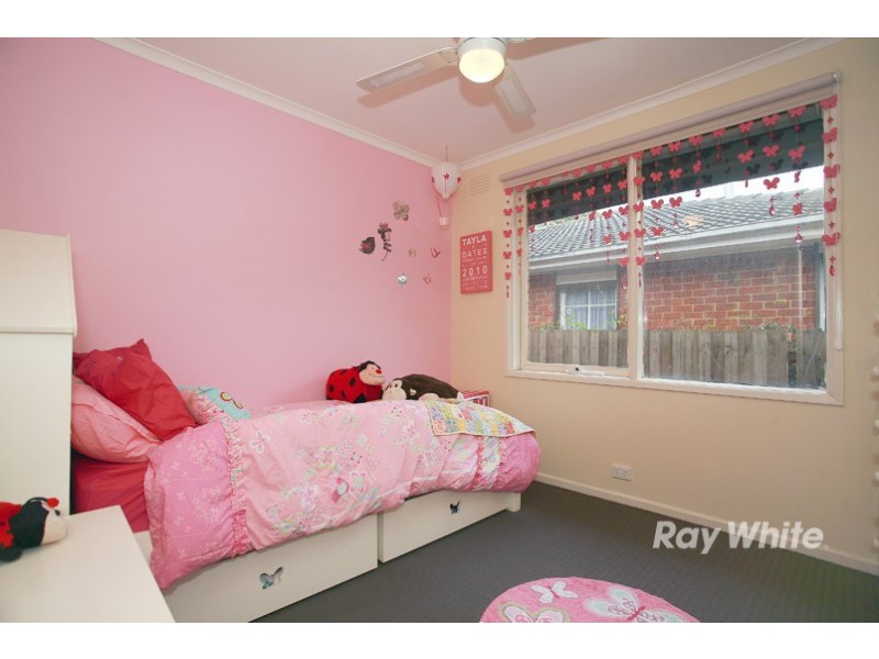 8 Roma Avenue, Cranbourne VIC 3977