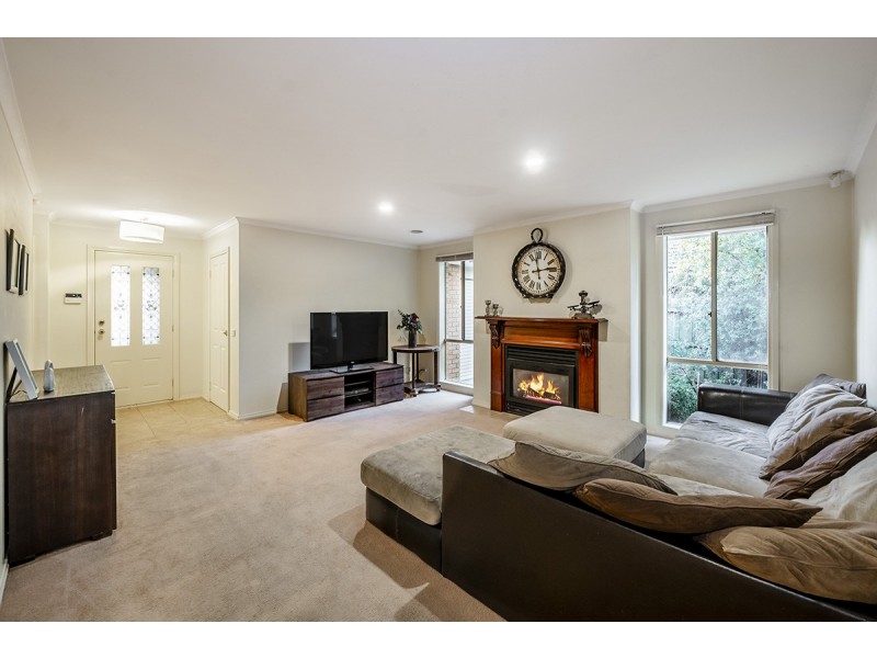 64 Scarborough Avenue, Cranbourne West VIC 3977