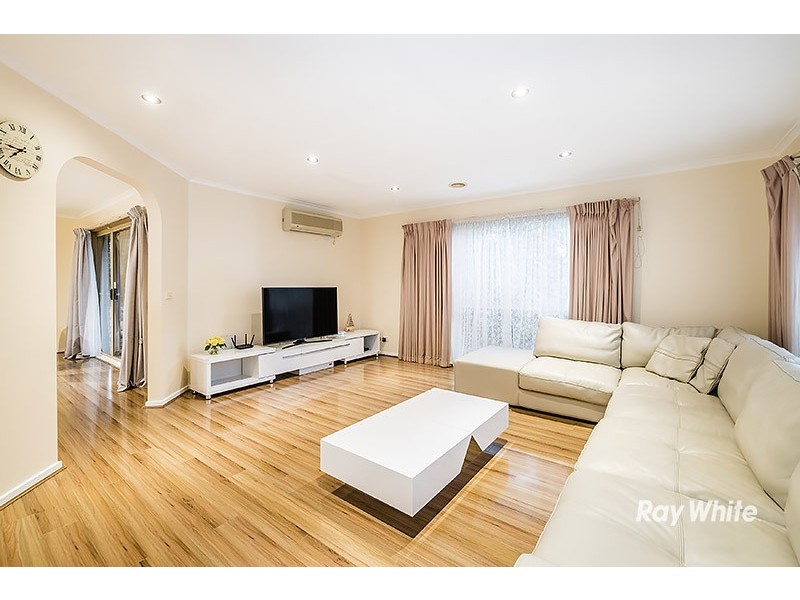 7 Yaltara Close, Cranbourne West VIC 3977