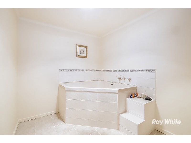 7 Yaltara Close, Cranbourne West VIC 3977