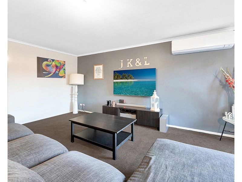 14 Dunferline Crescent, Cranbourne VIC 3977