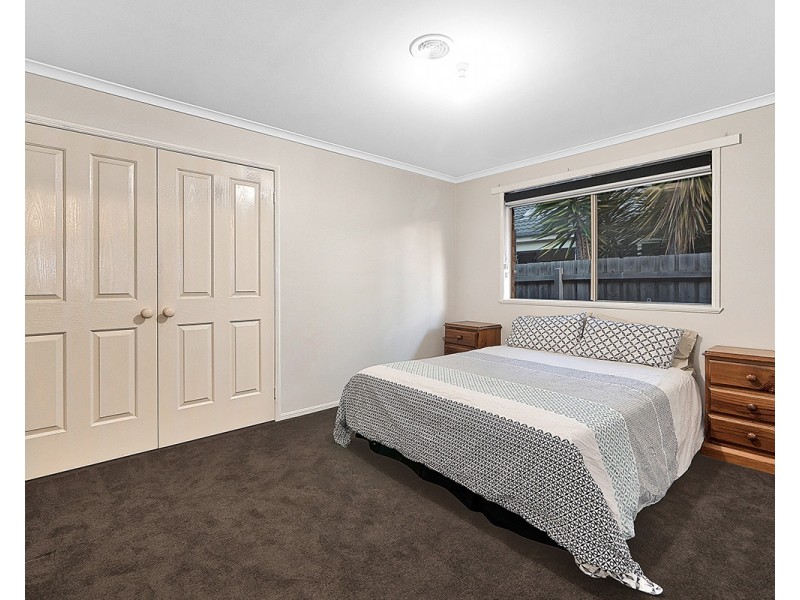14 Dunferline Crescent, Cranbourne VIC 3977