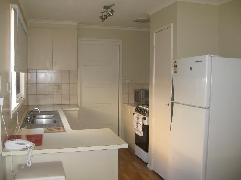 5 Jindalee Gardens, Cranbourne West VIC 3977