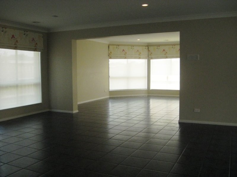 15 Carabeen Way, Lyndhurst VIC 3975