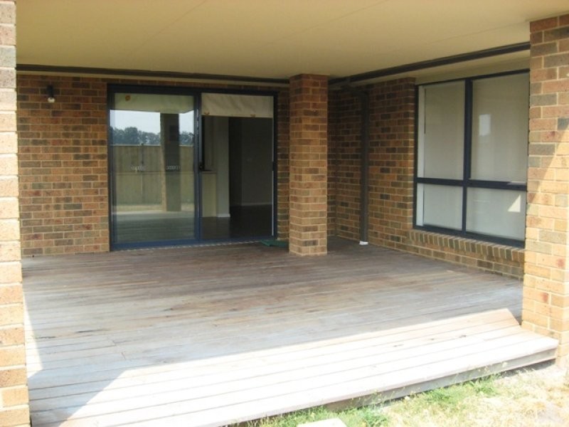 15 Carabeen Way, Lyndhurst VIC 3975