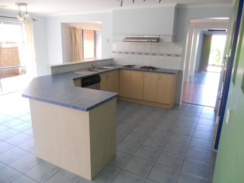 42 Beethoven Drive, Narre Warren South VIC 3805