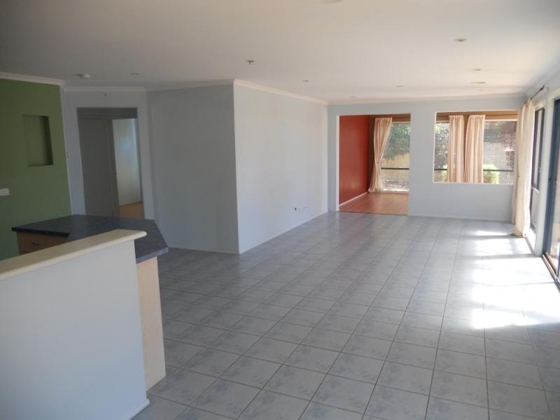 42 Beethoven Drive, Narre Warren South VIC 3805