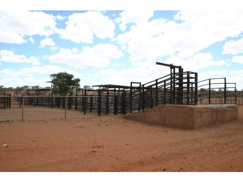 - MARYVALE STATION, Alice Springs NT 0870