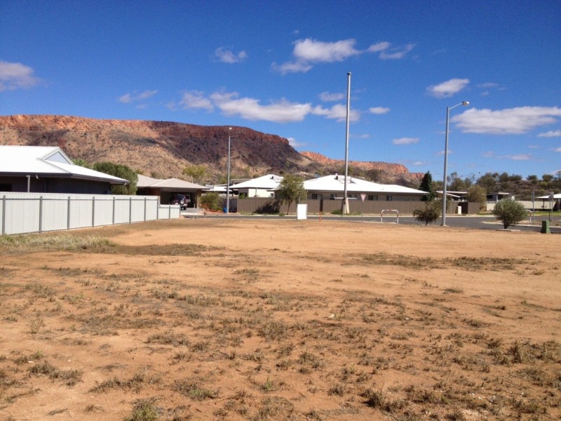 2 Teague Cres, Alice Springs NT 0870