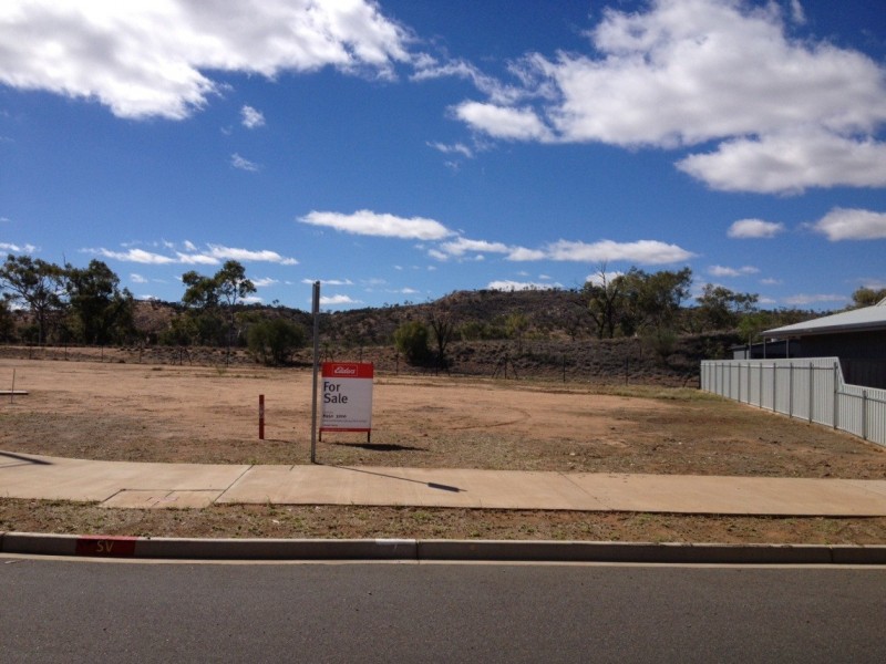2 Teague Cres, Alice Springs NT 0870