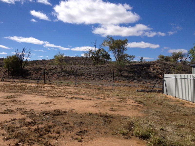 2 Teague Cres, Alice Springs NT 0870