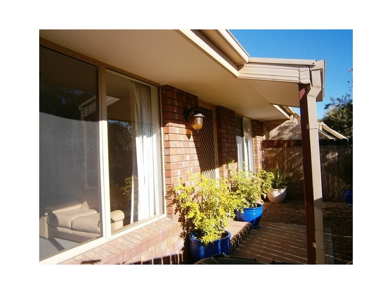 2/4 Caterpillar Court, Desert Springs NT 0870