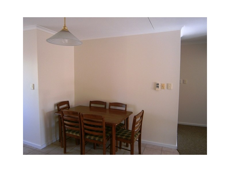 2/4 Caterpillar Court, Desert Springs NT 0870