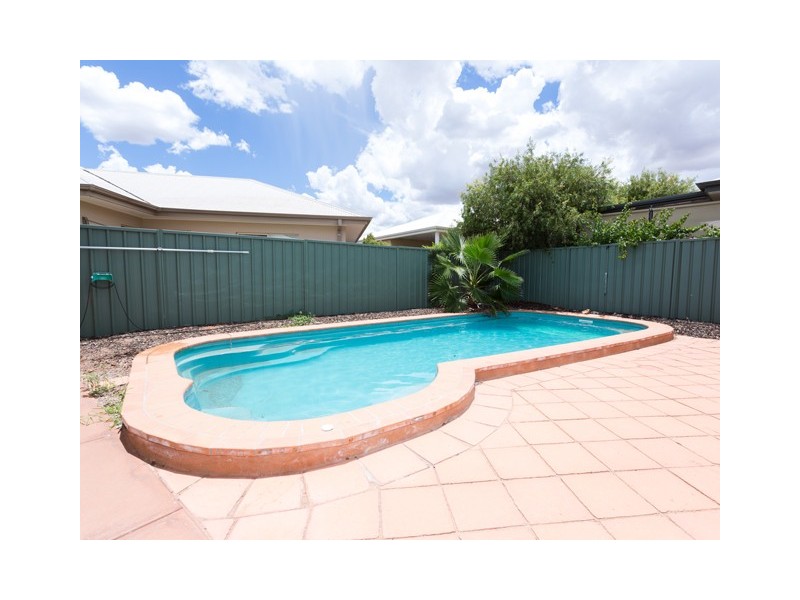 8 Coppock Court, Desert Springs NT 0870