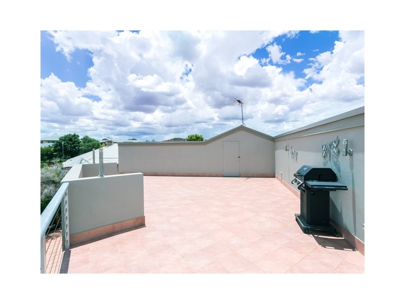 8 Coppock Court, Desert Springs NT 0870