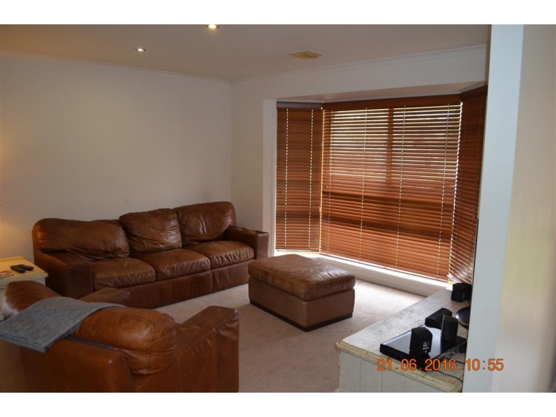 14 Wyndam Street, Adelong NSW 2729